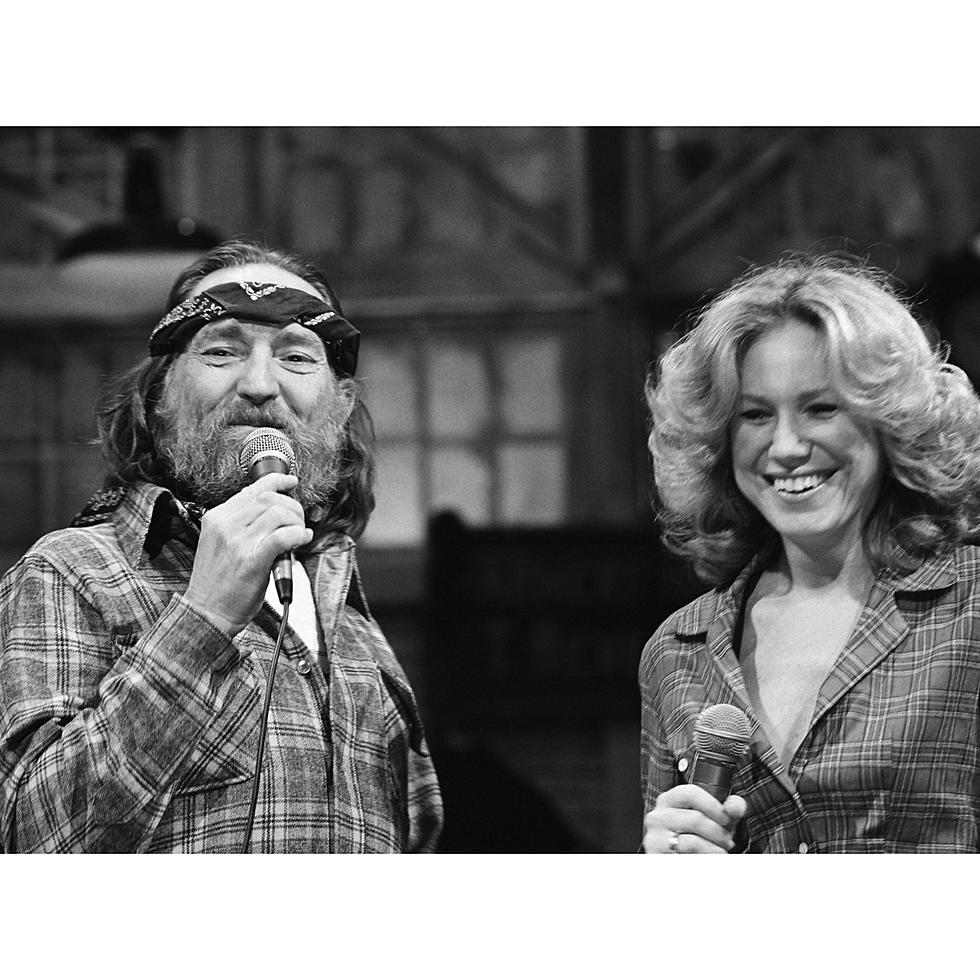 SNL 1977 Musical guest Willie Nelson and Mary Kay Price perform